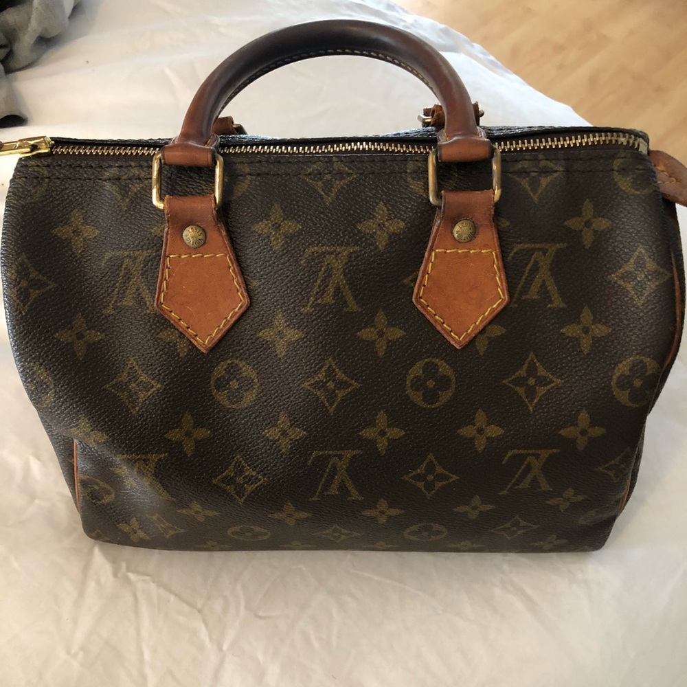 Authentic Louis Vuitton Speedy 25